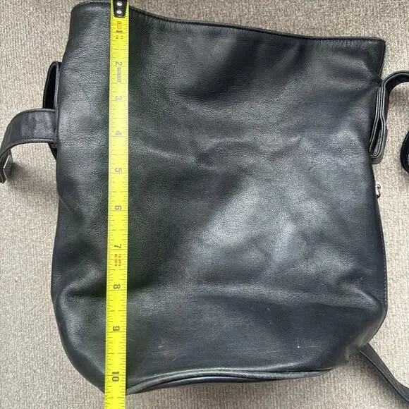 Vintage Feminine Lisa Loren Handbag Minimalist Casual Quiet Luxury Chic - Picture 6 of 9